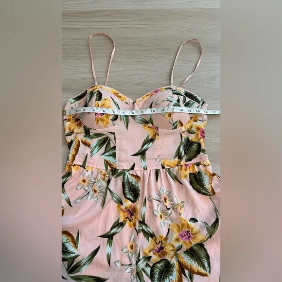 Band of Gypsies Pink Floral Wide-Leg Jumpsuit Adjustable Straps Smocked Back M - Picture 6 of 8